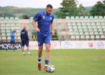 Mbyllet pjesa e parë e barazhit në Klinë