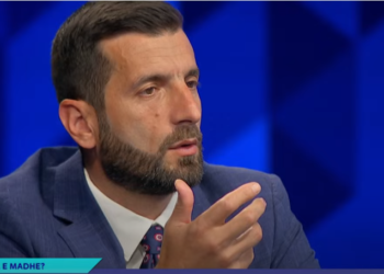 Demhasaj: Rama e Kurti në betejë se kush është bajraktari i shqiptarëve