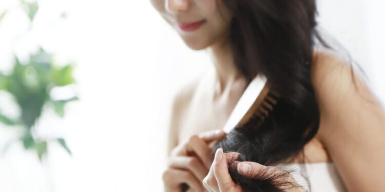 Pesë përbërës ushqimorë që ndikojnë në rritjen e flokëve