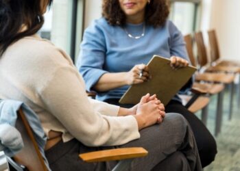 Si të kuptoni që duhet të shkoni tek Psikologu – Simptomat dhe sjelljet e shpjeguara