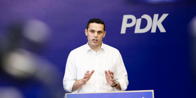 Gruda: Qeveria Kurti po e shkatërron administratën publike