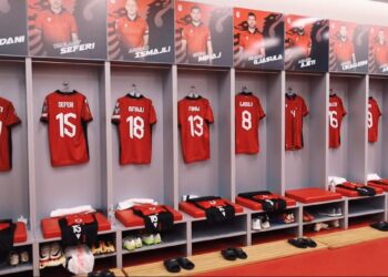 Sylvinho bën prova me mesfushën për miqësoren me Azerbajxhanin