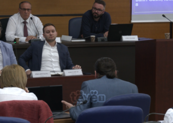 Përplasjet në Kuvendin e Prishtinës rreth planit urbanistik për lagjen Kalabria