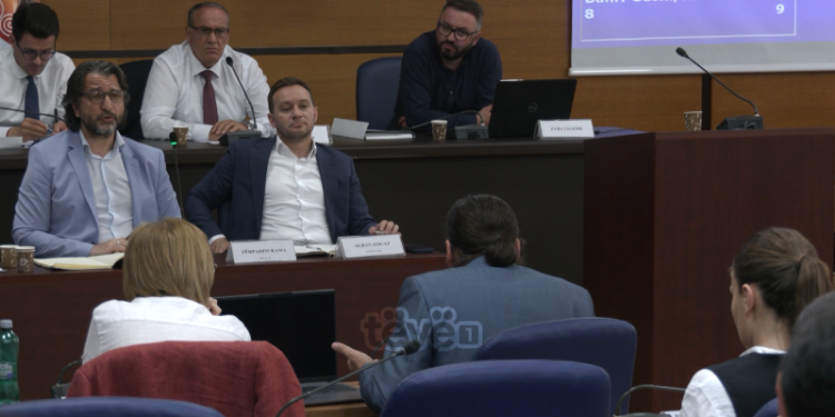 Përplasjet në Kuvendin e Prishtinës rreth planit urbanistik për lagjen Kalabria