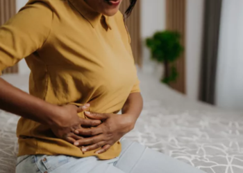 Si ndihet dhimbja e mëlçisë?