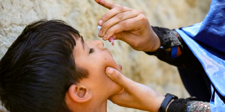 Afganistani synon të vaksinojë miliona fëmijë kundër poliomielitit