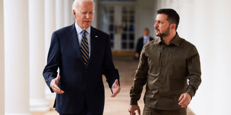 Zelensky do të takohet me Bidenin dhe Macronin gjatë qëndrimit në Francë