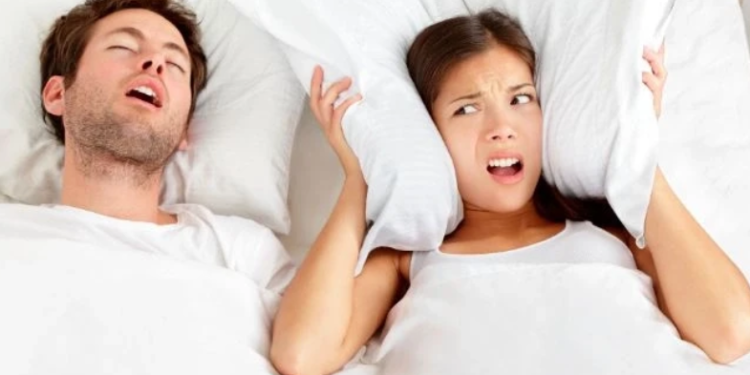 Shkaktarët e të folurit gjatë gjumit, çka ndihmon kundër kësaj dukurie