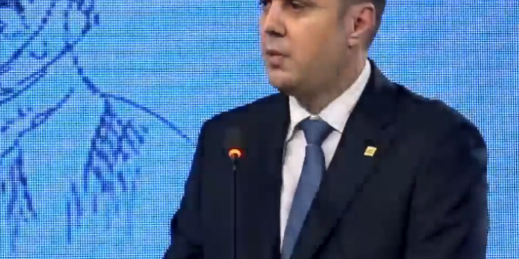 Abdixhiku: Liria erdhi nëpërmjet zërave të Bill Clinton dhe Tony Blair