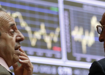 Euroja dobësohet pas rezultatit të zgjedhjeve evropiane