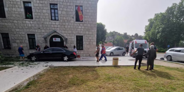 Dy të vrarë dhe tre të plagosur nga një shpërthim në Cetinje