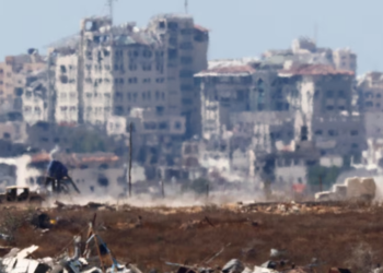 Izraeli intensifikon bombardimet në mbarë Gazën