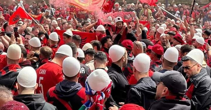 FSHF-ja publikon pamje të tifozëve: Dortmundi flet shqip para ndeshjes me Italinë