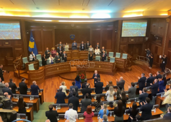 Blair i drejtohet Kuvendit të Kosovës, Konjufca: Dha kontribut të jashtëzakonshëm në ditët më të vështira