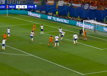 Mbyllet baras ndeshja mes Holandës e Francës