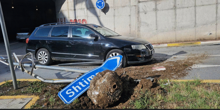 Lëndohet një person në një aksident trafiku në Ferizaj
