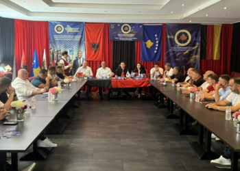 Haradinaj nga Gjermania: AAK-ja, adresë për bashkatdhetarët për një Kosovë të zhvilluar