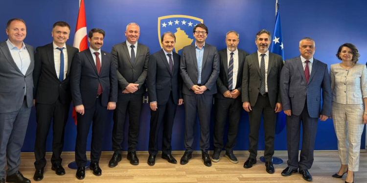 Kosova dhe Turqia arrijnë marrëveshje në parim për pensione