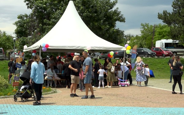 Prindërit kërkojnë mbështetje nga shteti për fëmijët me nevoja të veçanta