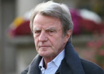 Ambasada e Francës del me njoftim për anulimin e vizitës së Kouchnerit