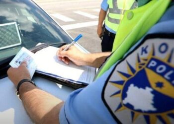Policia shqipton mbi 1 mijë e 500 tiketa trafiku për 24 orë