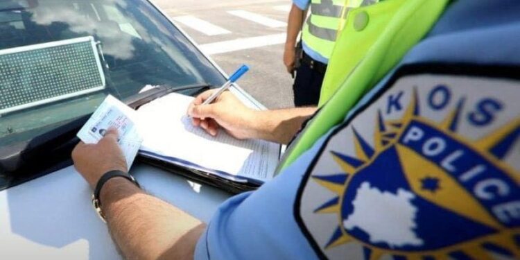 Policia shqipton mbi 1 mijë e 500 tiketa trafiku për 24 orë