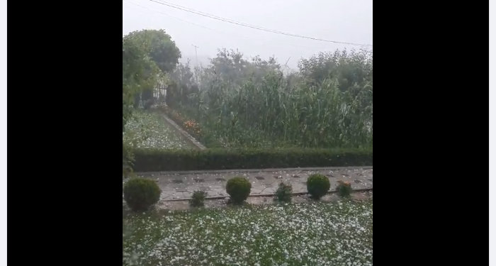 Shi e breshër në disa qytete të Kosovës
