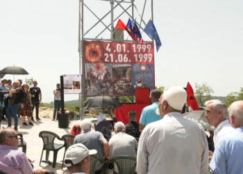 Përurohet bunkeri i radios “Kosova e Lirë”, gazetari i Tëvë1 merr mirënjohje për kontributin