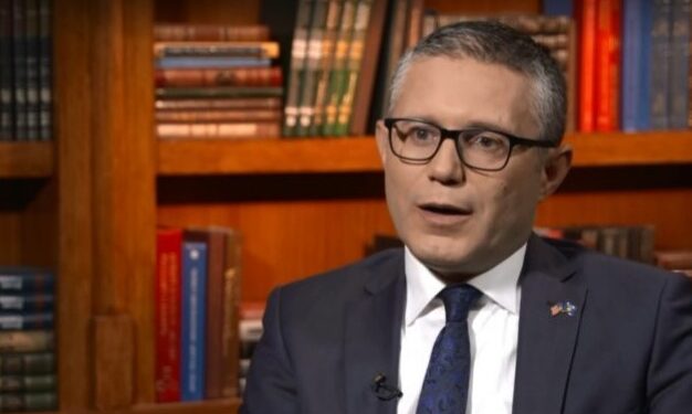 Ramadani:  ‘Raportimi’ i Kusarit tek Radoiçiq është cenim i sigurisë kombëtare