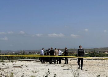 Gjendet një person i vdekur brenda një veture në Sllatinë