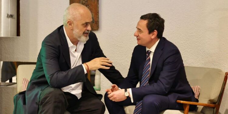 Kurti: Raportet me kryeministrin Rama i kemi të mira