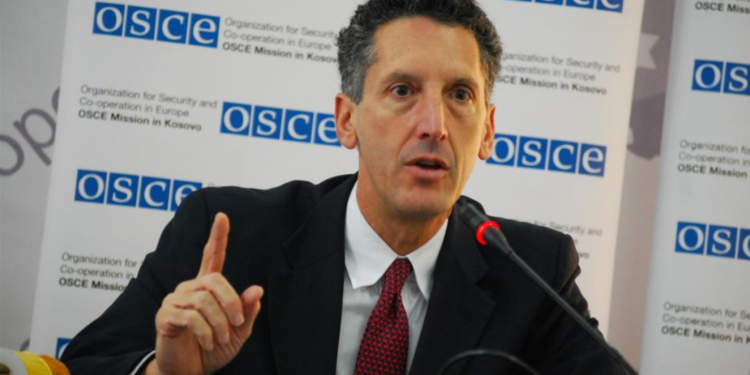 Joseph: Bideni ta emërojë një emisar për njohjen e Kosovës nga pesëshja mosnjohëse e BE-së