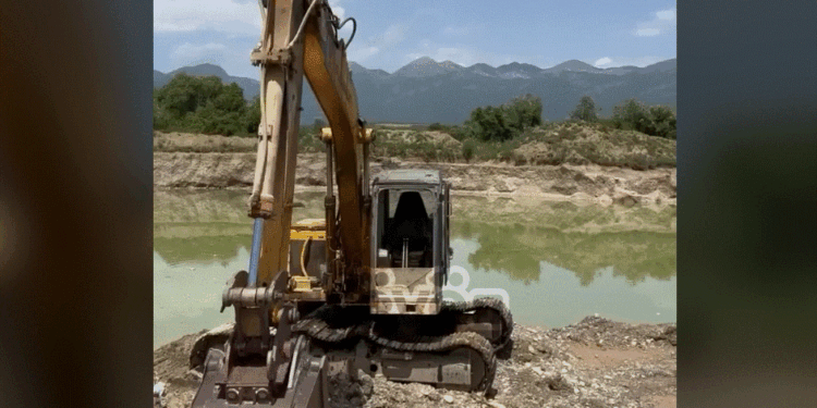 Aksion në Pejë kundër veprimtarive që degradojnë mjedisin