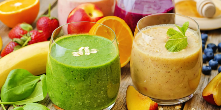 Sa sheqer kanë lëngjet e frutave, çfarë duhet të keni kujdes?