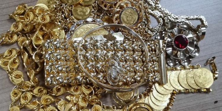 Sekuestrohen mbi 33 kg ari në rajonin e Gjilanit, arrestohen gjashtë persona