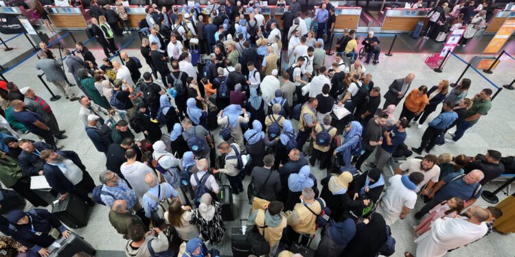 Niset grupi i parë i besimtarëve për në haxh