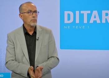 Haxhiu i reagon Konjufcës i cili tha se biseda e Kusari-Lilës me Radoiçiqin nuk është tradhti kombëtare