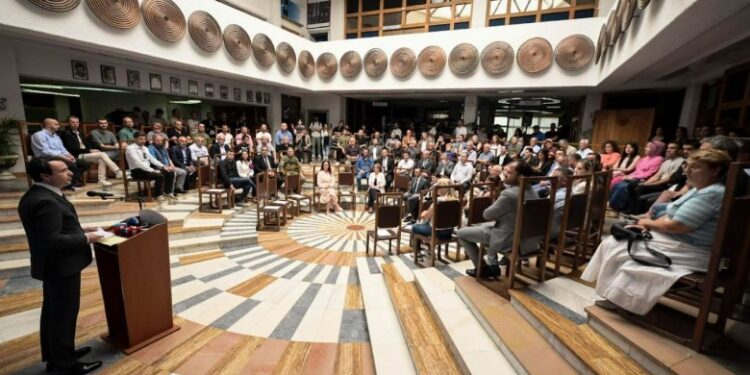 Kurti: Mbi 7000 libra për luftën në Kosovë janë shkruar nga ndërkombëtarët