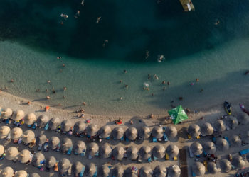 Shqipëria mirëpret më shumë turistë, por me çmime më të larta