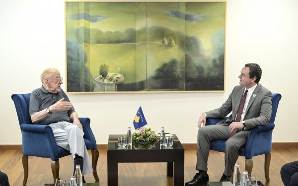 ​Kurti në takim me Walker vlerëson angazhimin e OSBE-së gjatë periudhës tetor 1998 – mars 1999