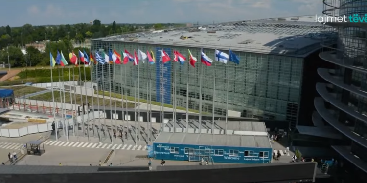 LVV kërkon heqjen e masave të BE-së, PDK-ja akuzon Qeverinë se nuk pati komunikim me faktorin ndërkombëtar