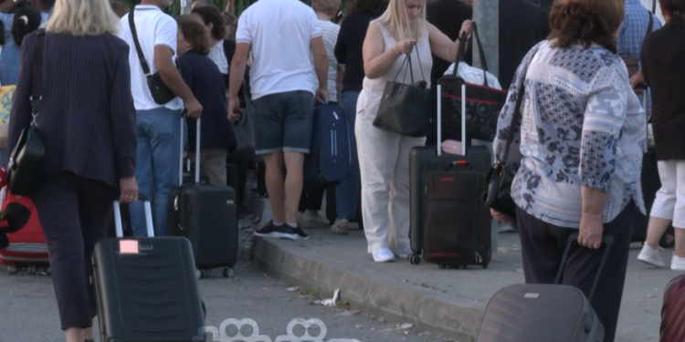 SBASHK pagoi mbi 68 mijë euro për pushimet e 420 mësimdhënësve në deti