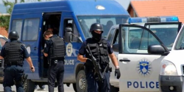 Policia organizon sot ushtrim fushor pranë Aeroportit