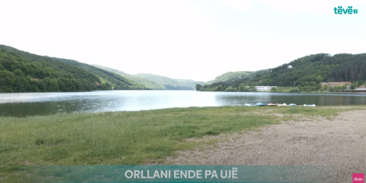 Buzë liqenit të Batllavës, banorët e fshatit Orllan ende nuk kanë ujë të pijshëm