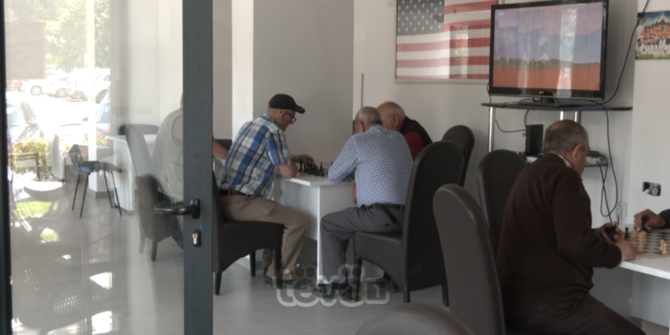 Ligjore po vlerësohet pagesa që bëjnë të moshuarit në Shoqatën e Pensionistëve