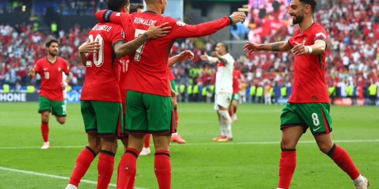 Portugalia fiton bindshëm, kualifkohet në fazën nokaut