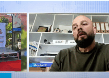 U kritikua për shtatoren e Tony Blair, përgjigjet skulptori