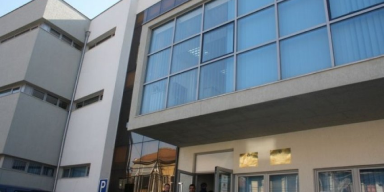 Aktakuzë ndaj dy zyrtarëve të Suharekës për keqpërdorim në një tender