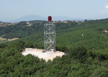 Kurti viziton bunkerin e Radios Kosova e Lirë: Gëzohem që tani është nën përkujdesjen e shtetit