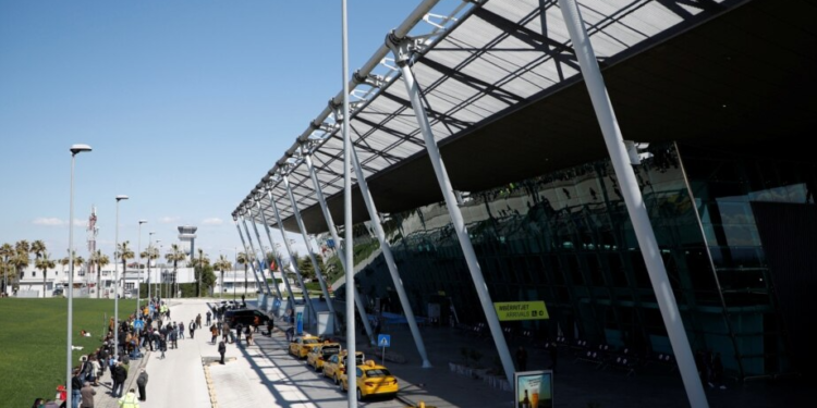 Nisin hetimet për 16 policë të Rinasit, që dyshohen për kalime ilegale të kufirit